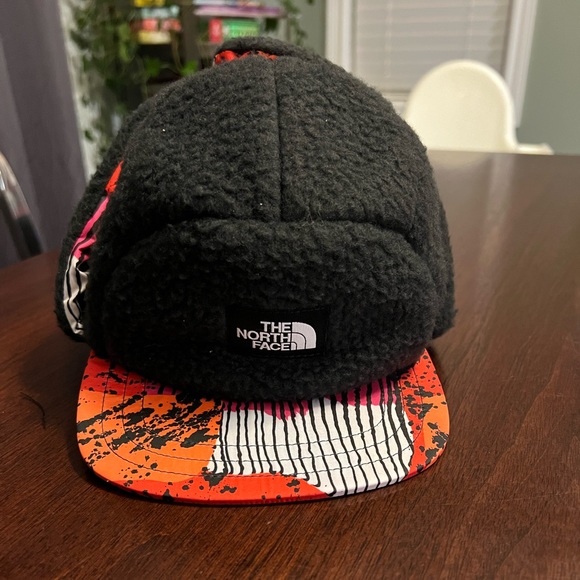 North face trapper hat brand new. - Picture 1 of 3